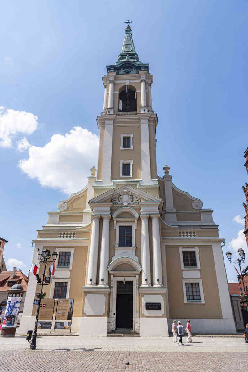 Polonia - Torun 010 - iglesia del Espíritu Santo.jpg